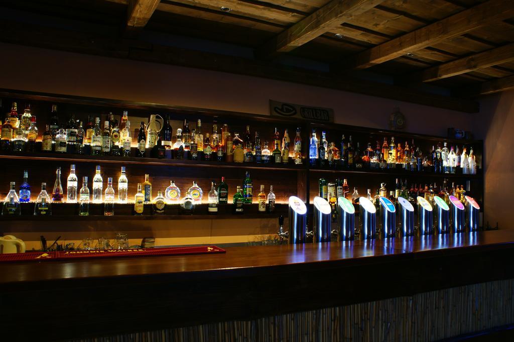 Grillbar Penzion & Restaurant Spisska Nova Ves Exterior photo